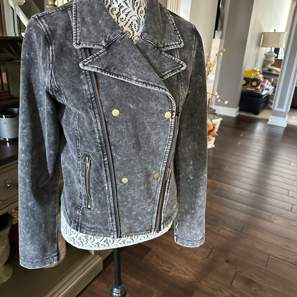 Jacket - Picture 2 of 7